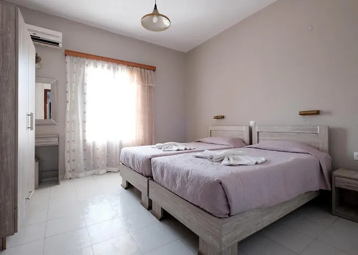 Club Maria Hotel 2*