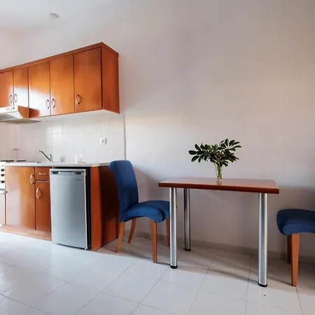 Club Maria מלון 2*